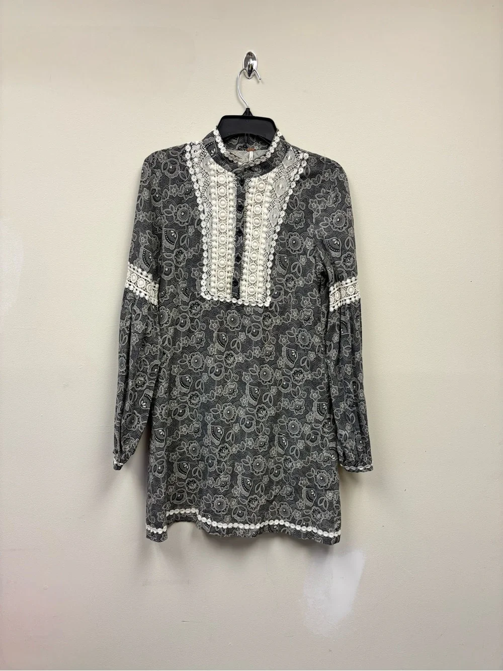 Free people boho floral lace midi dress long sleeve size 6